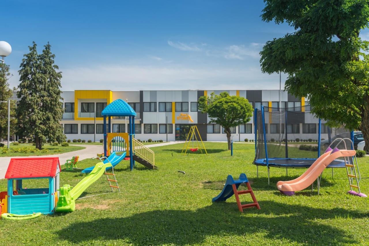 Hotel Stobex Loznica Ngoại thất bức ảnh