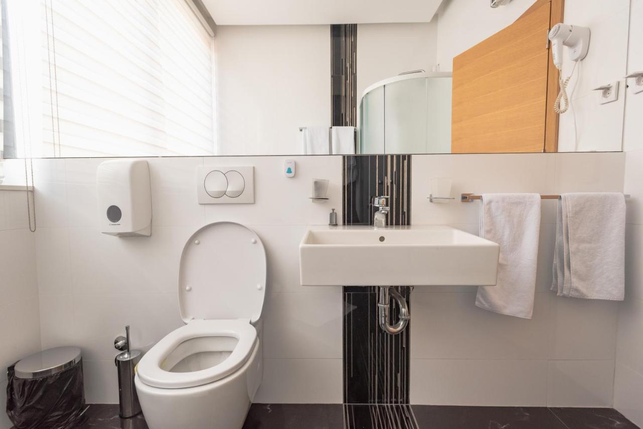 Hotel Stobex Loznica Phòng bức ảnh